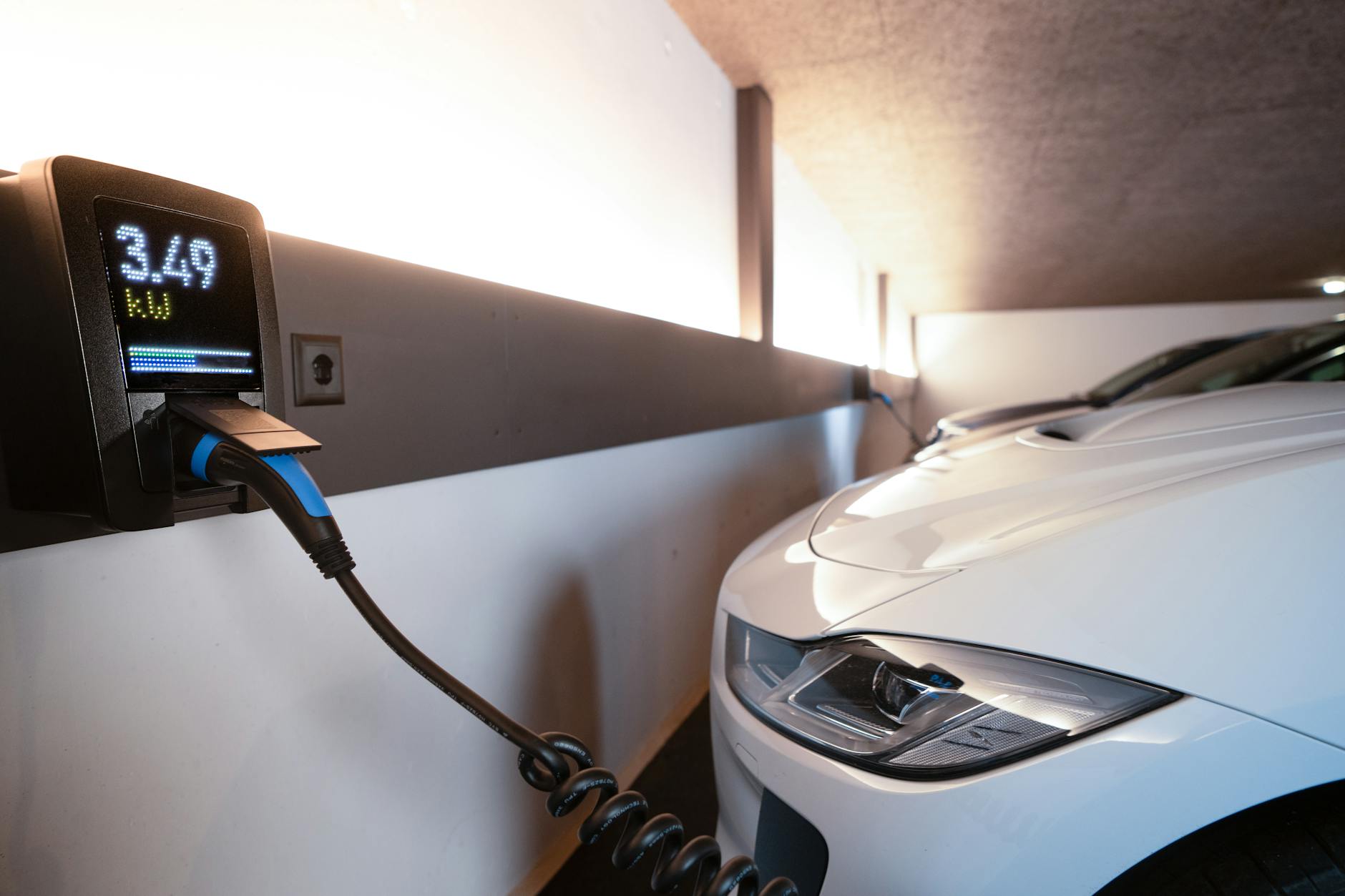 Lithium-ion batteries: A devastating fire underscores the urgent need for safe management