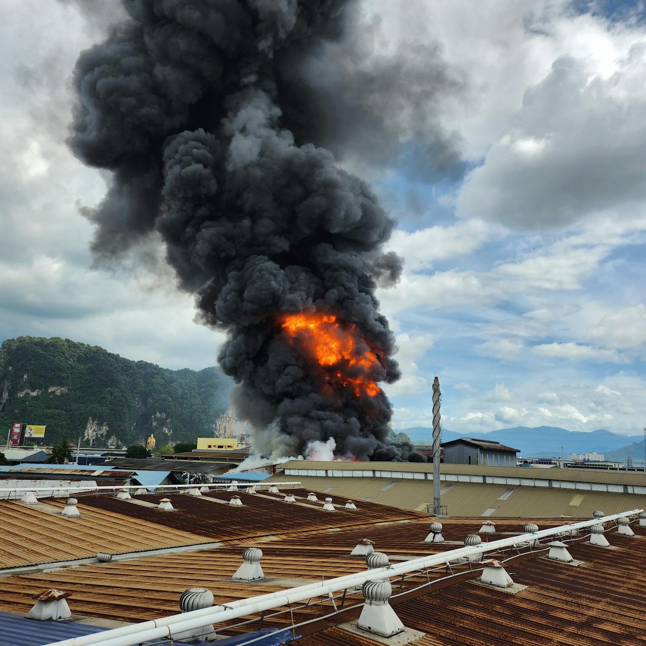 Explosion de quatre camions‑citernes au Mexique : un BLEVE majeur secoue la région de Puebla