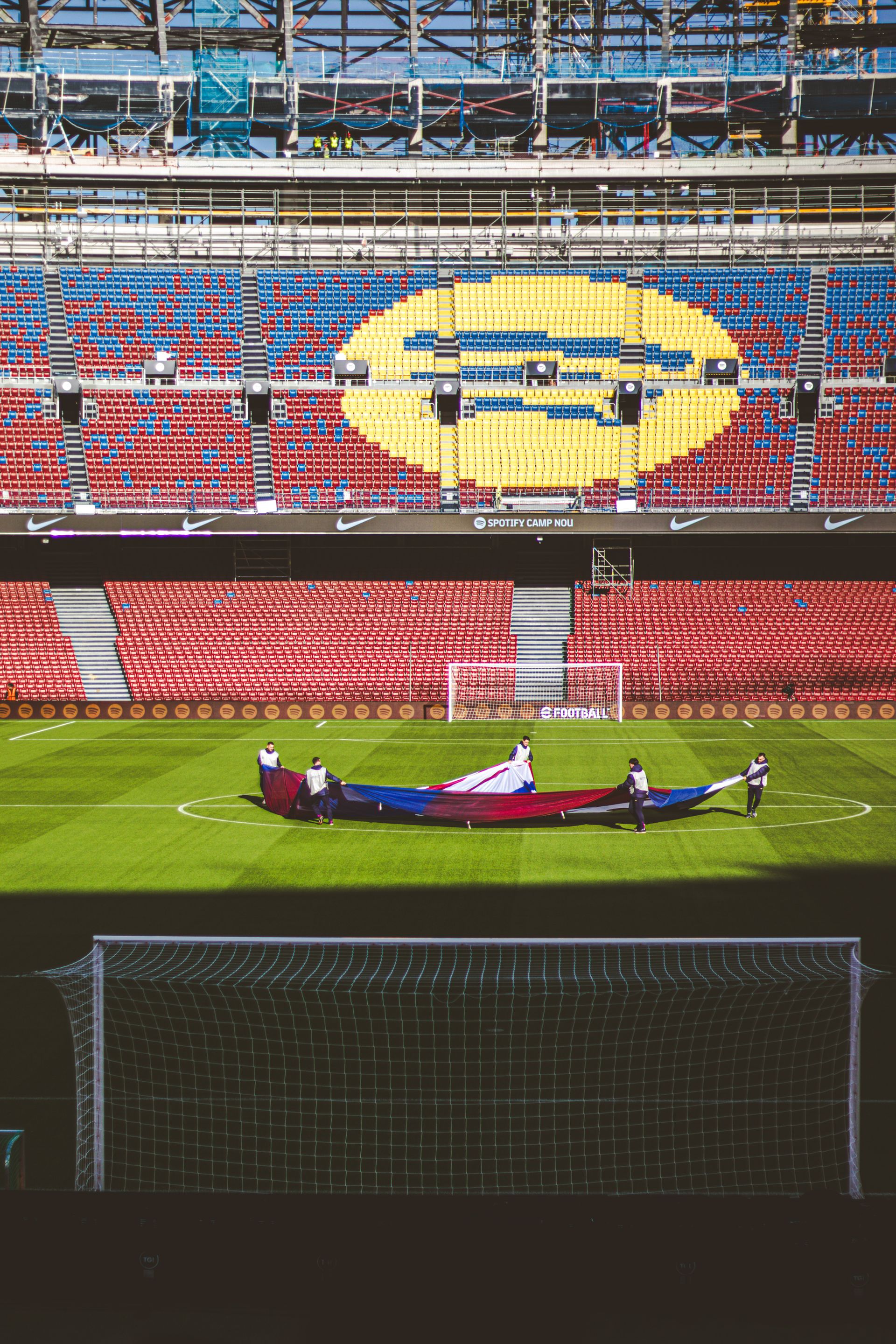 Mort d’un ouvrier sur le chantier du Camp Nou : enquête ouverte après un accident tragique